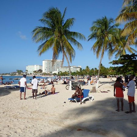 Beach One Bedroom Suite 13 Ocho Rios Luaran gambar