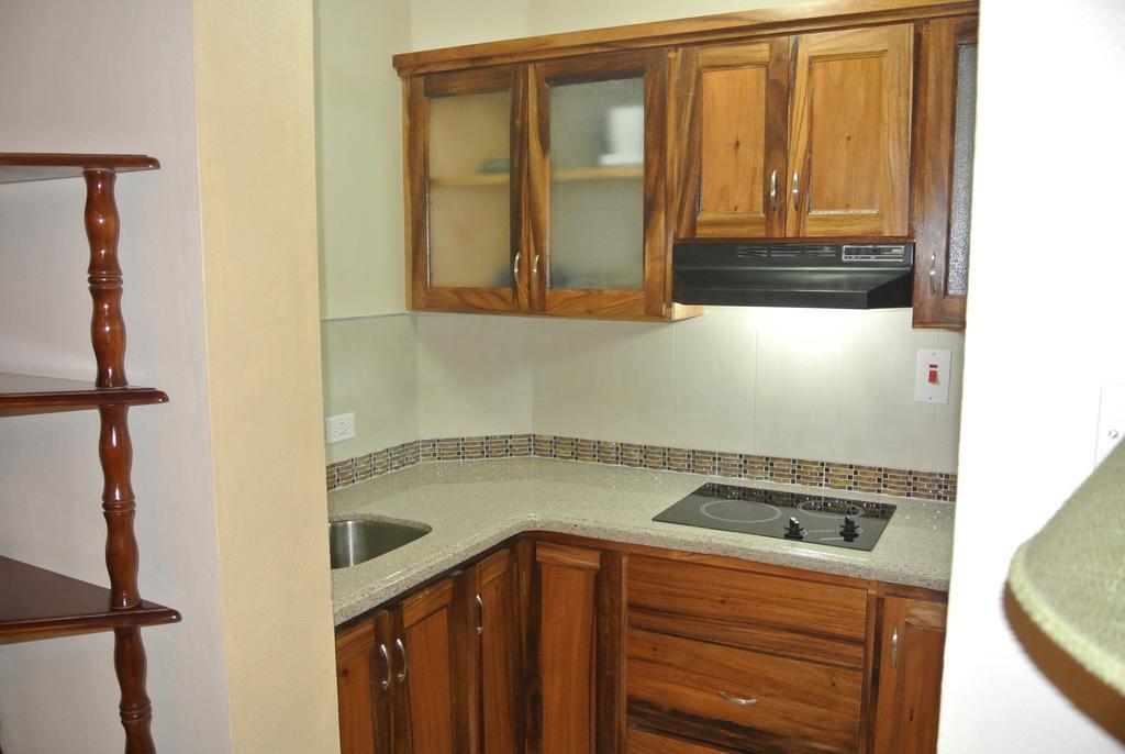 Beach One Bedroom Suite 13 Ocho Rios Bilik gambar