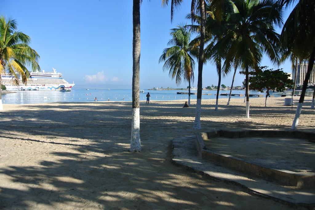 Beach One Bedroom Suite 13 Ocho Rios Luaran gambar