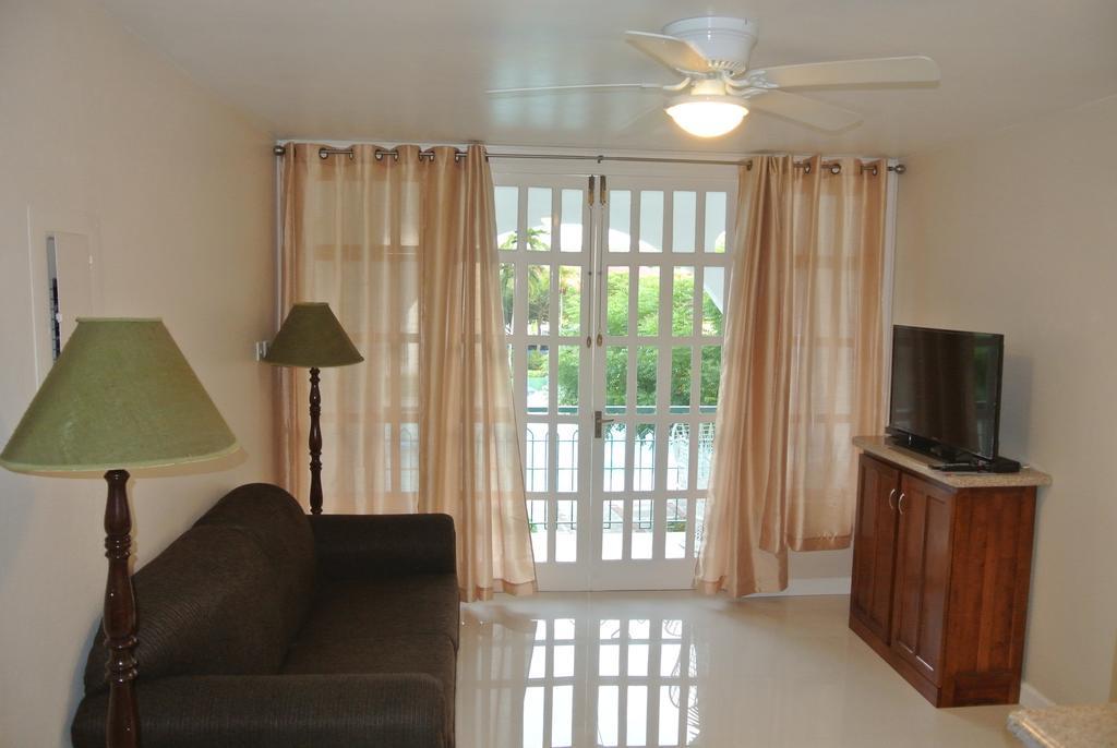 Beach One Bedroom Suite 13 Ocho Rios Bilik gambar